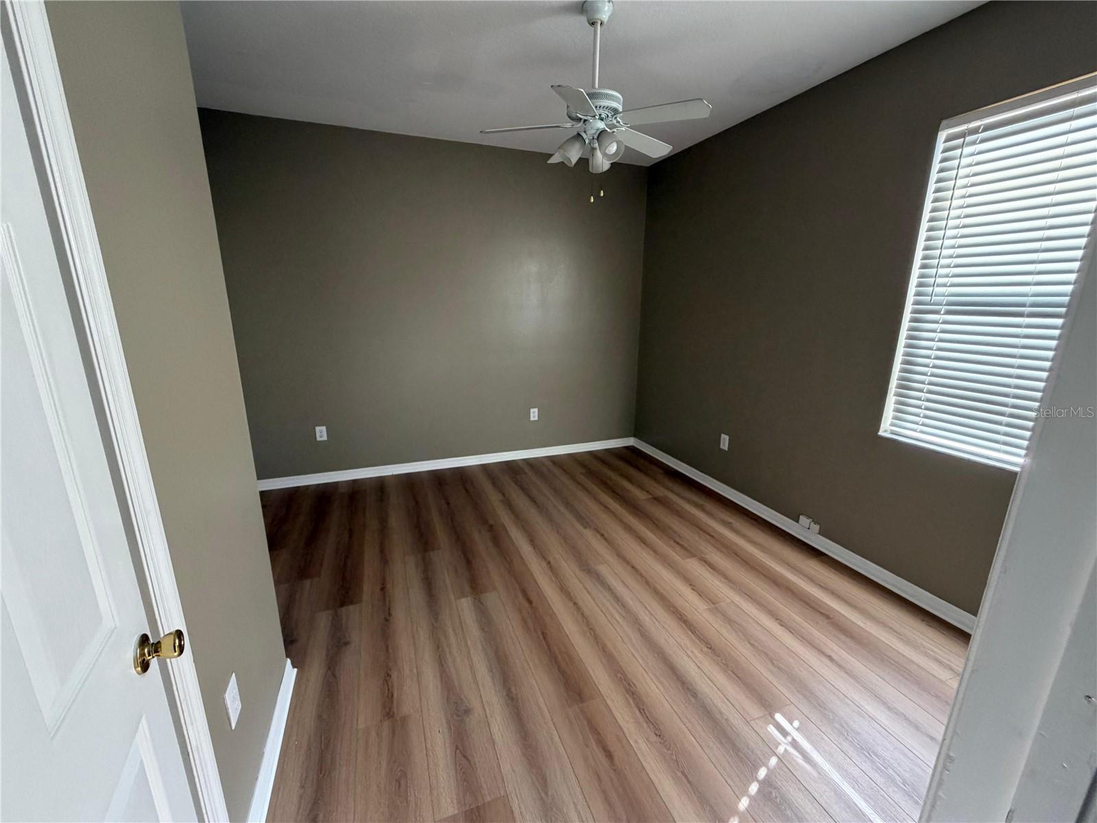 CREEK VIEW - Residential Lease