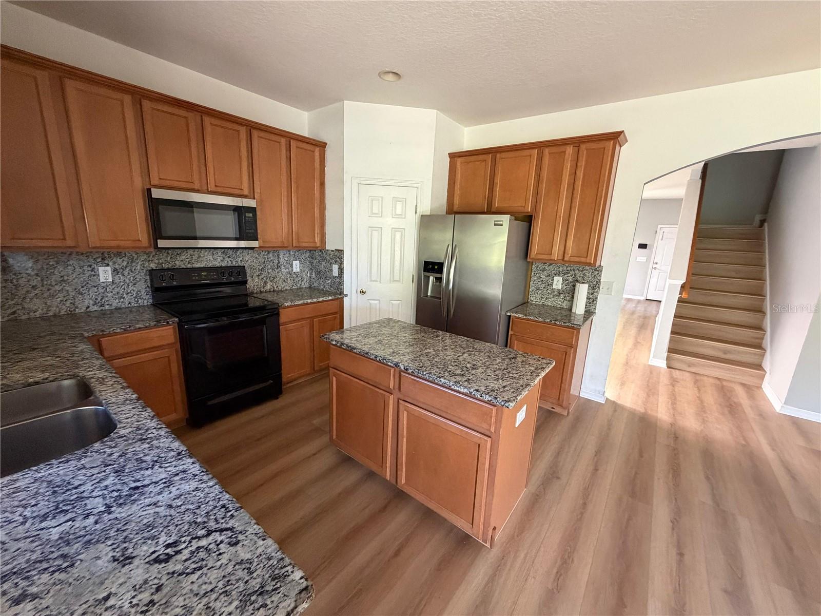 CREEK VIEW - Residential Lease