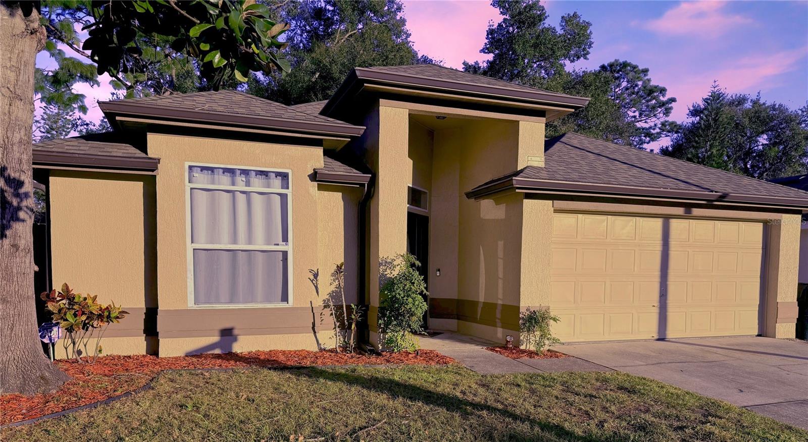 WOODFIELD OAKS - Residential