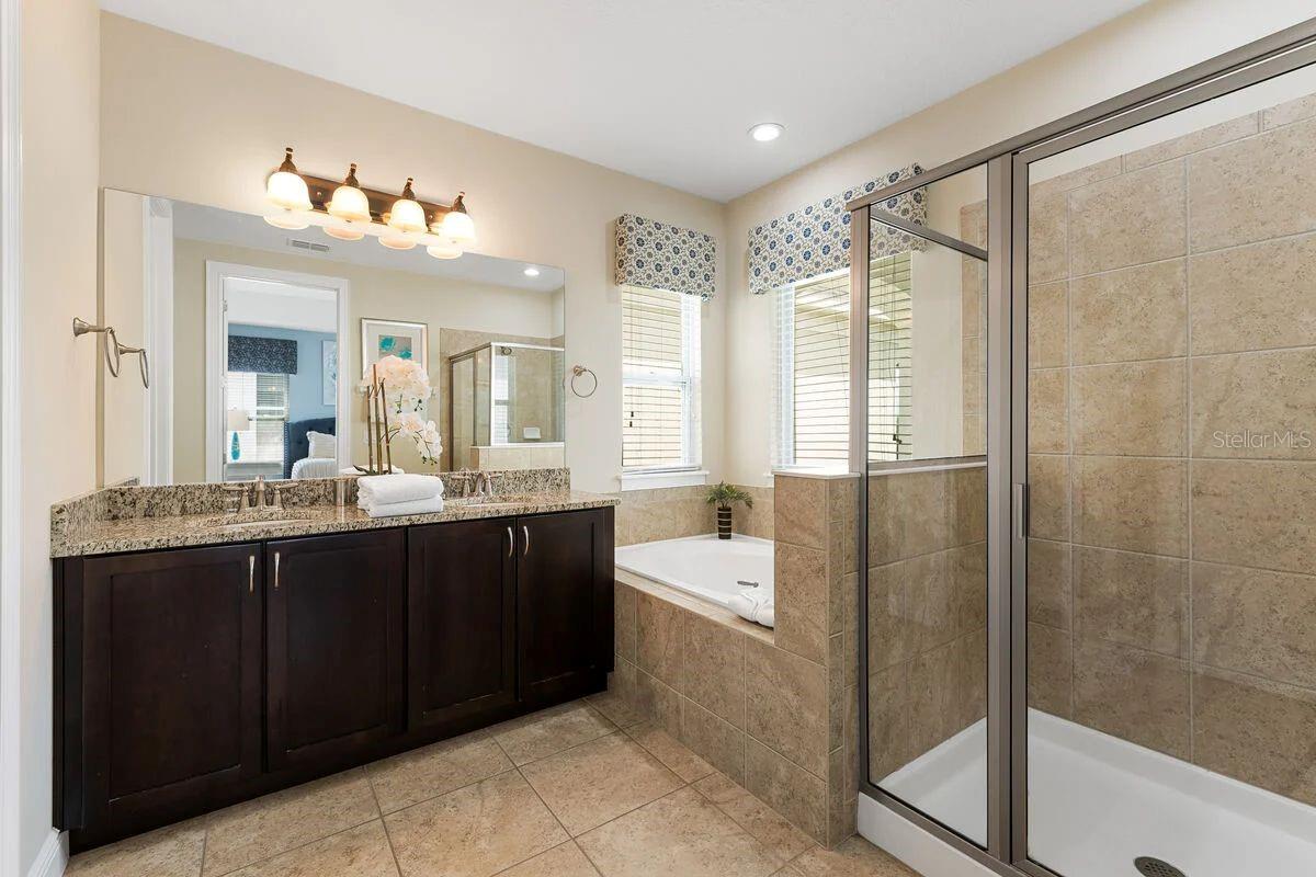 REUNION WEST VLGS NORTH - Residential