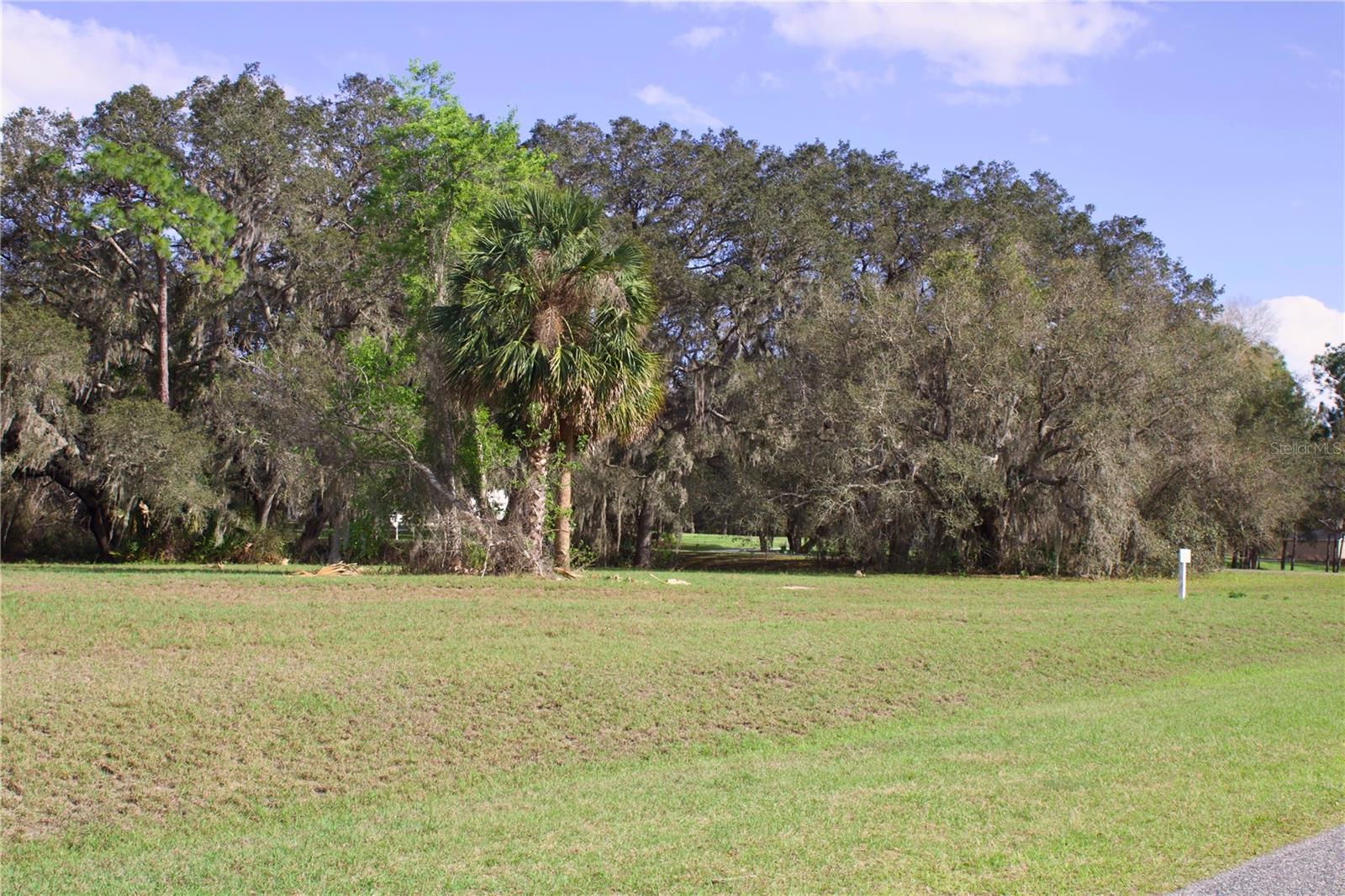 BEAUCLAIR RANCH CLUB SUB - Land