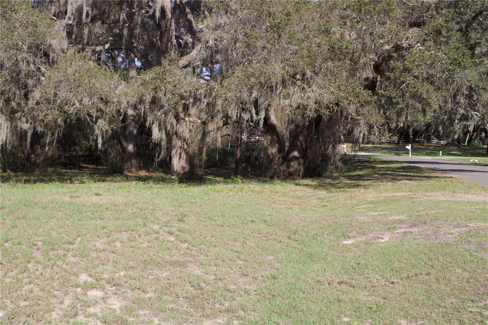 BEAUCLAIR RANCH CLUB SUB - Land