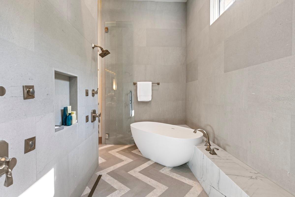 GOLDEN OAK PH 3 - Residential