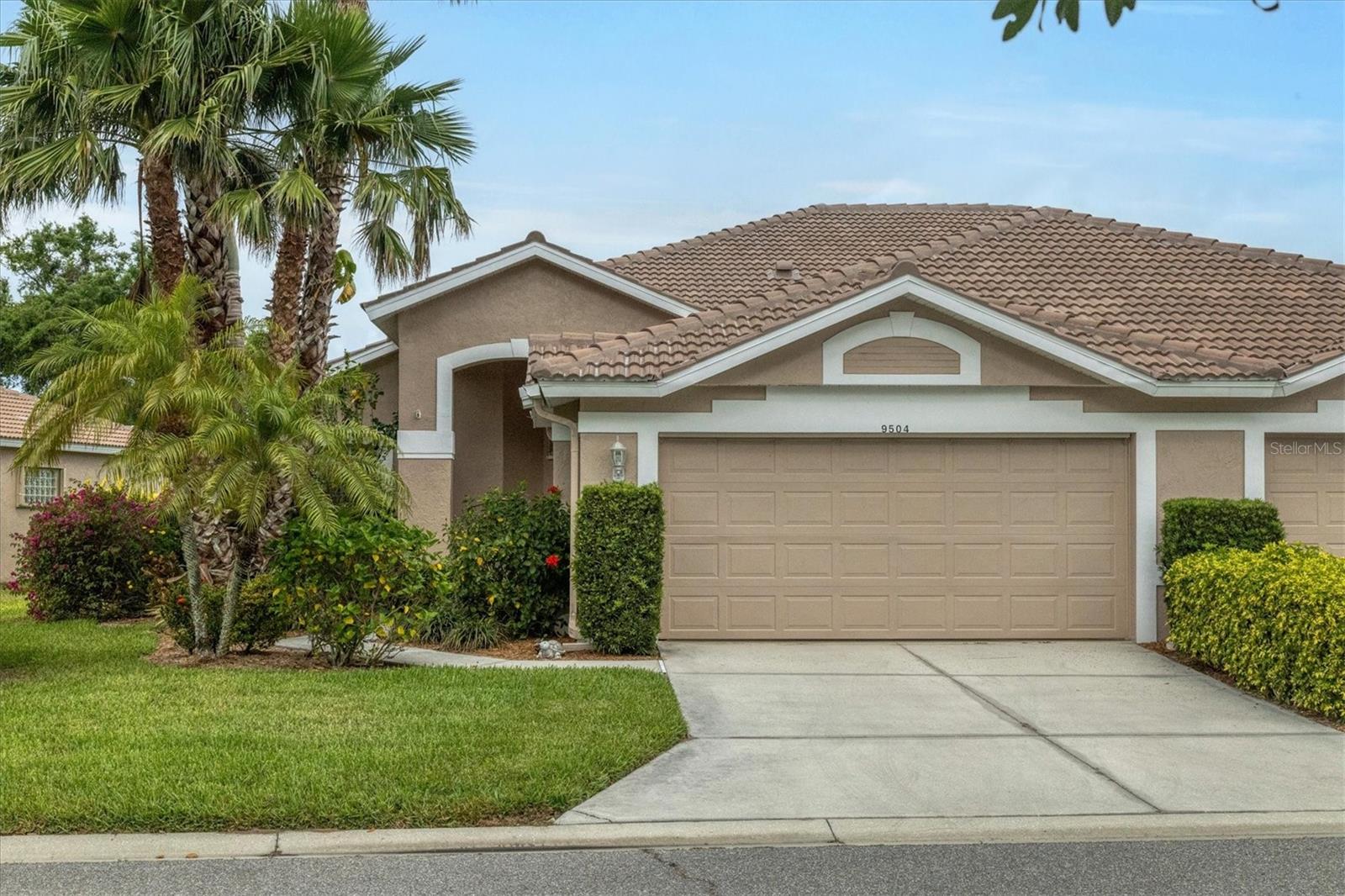 STONEYBROOK GOLF & COUNTRY CLUB - Residential