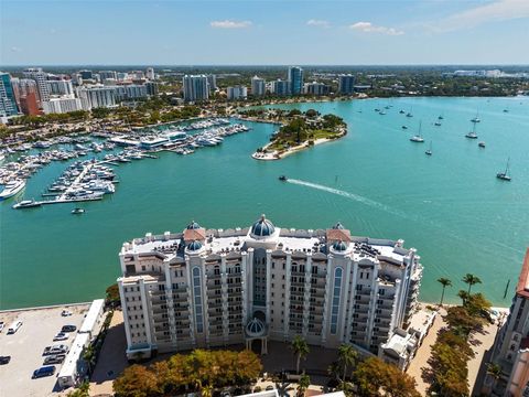 464 GOLDEN GATE POINT 703 SARASOTA FL 34236