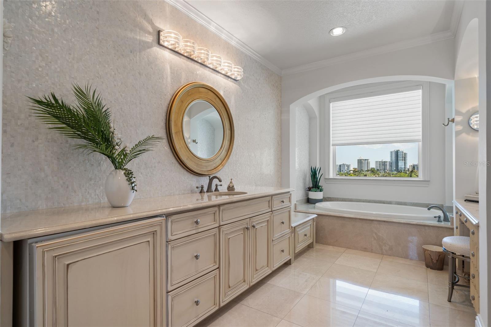 LA BELLASARA - Residential