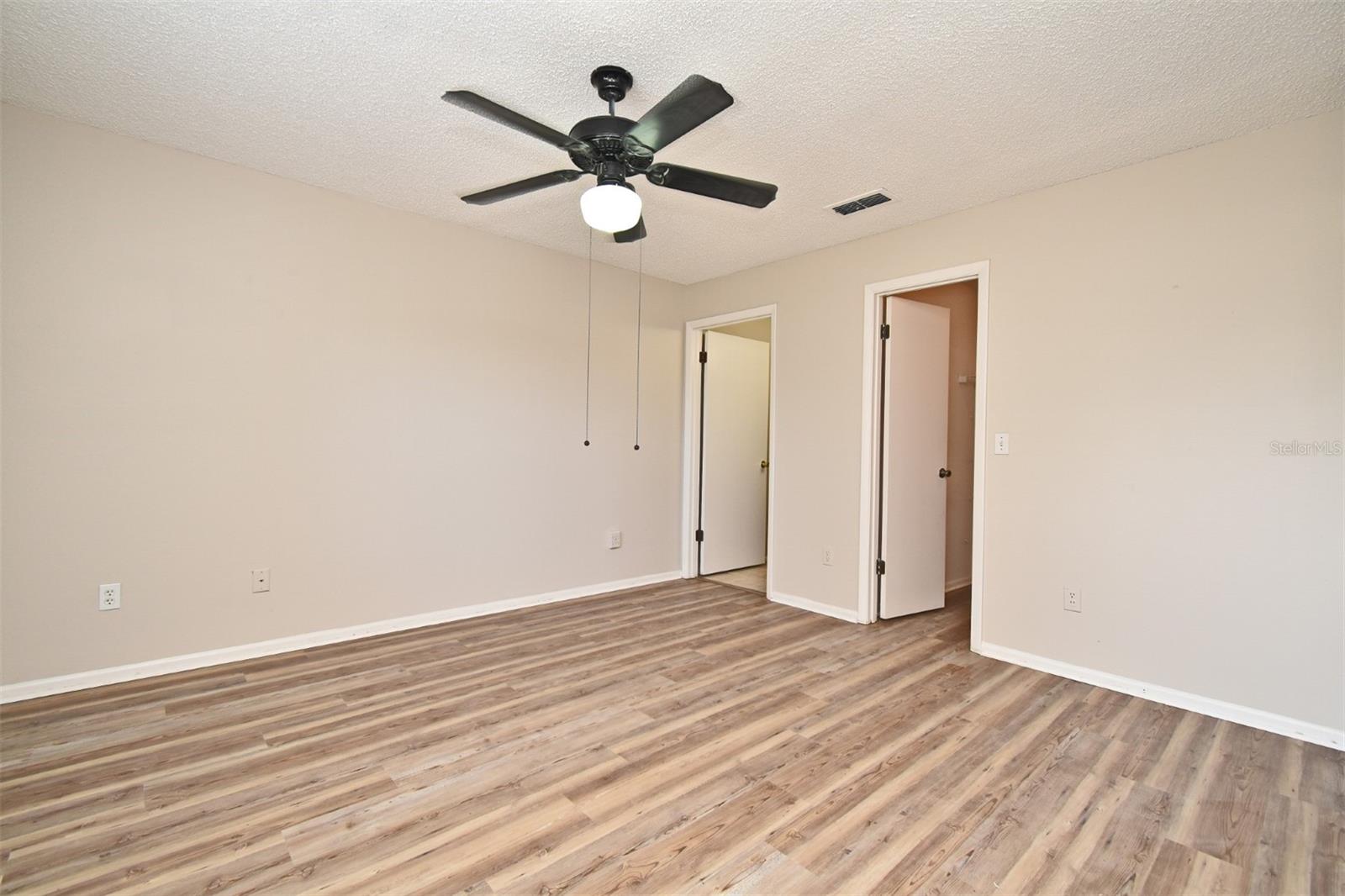 HUNTERS RESERVE 2 - Residential
