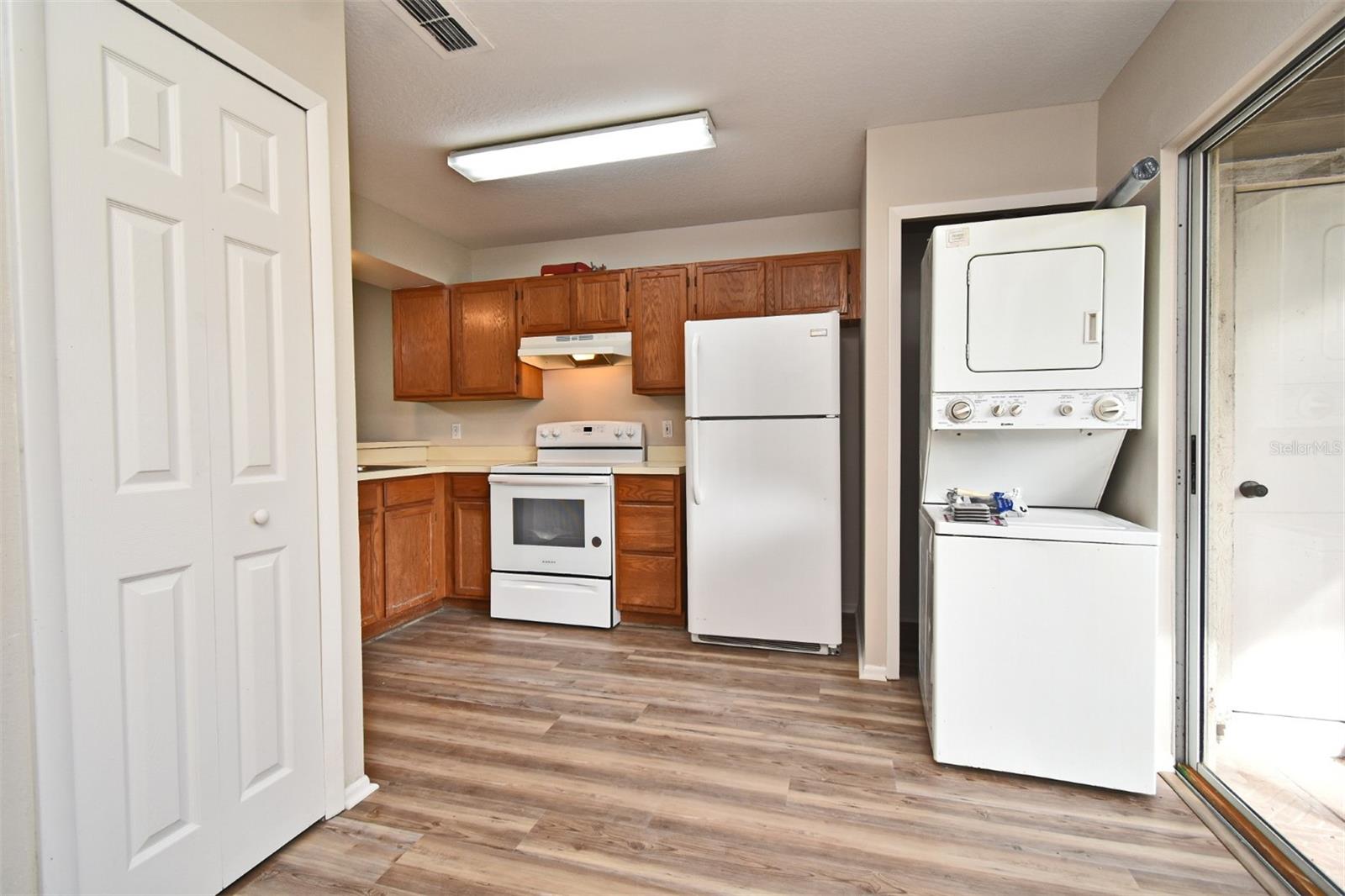 HUNTERS RESERVE 2 - Residential
