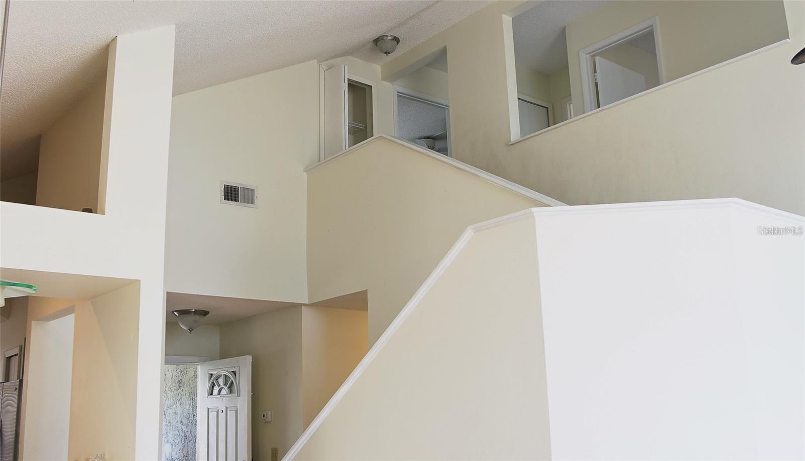 SUMMER LAKES - Residential Lease