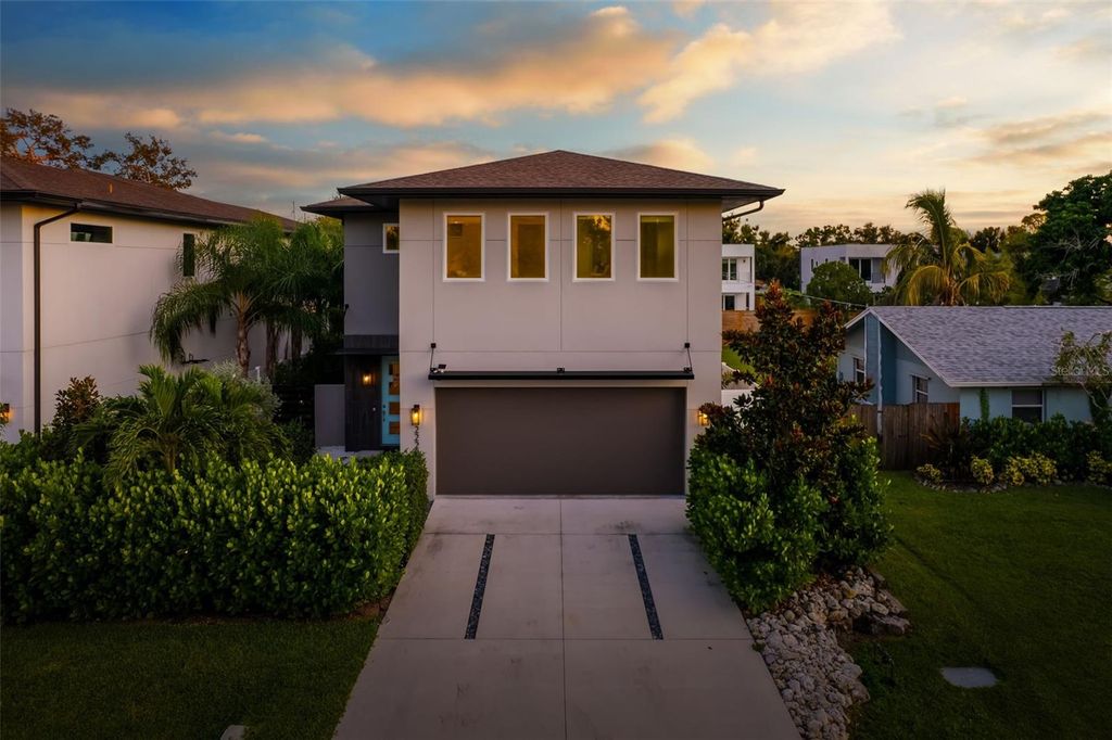 Photo of 2220 Pine Terrace, Sarasota, FL 34231 (MLS # A4662841)