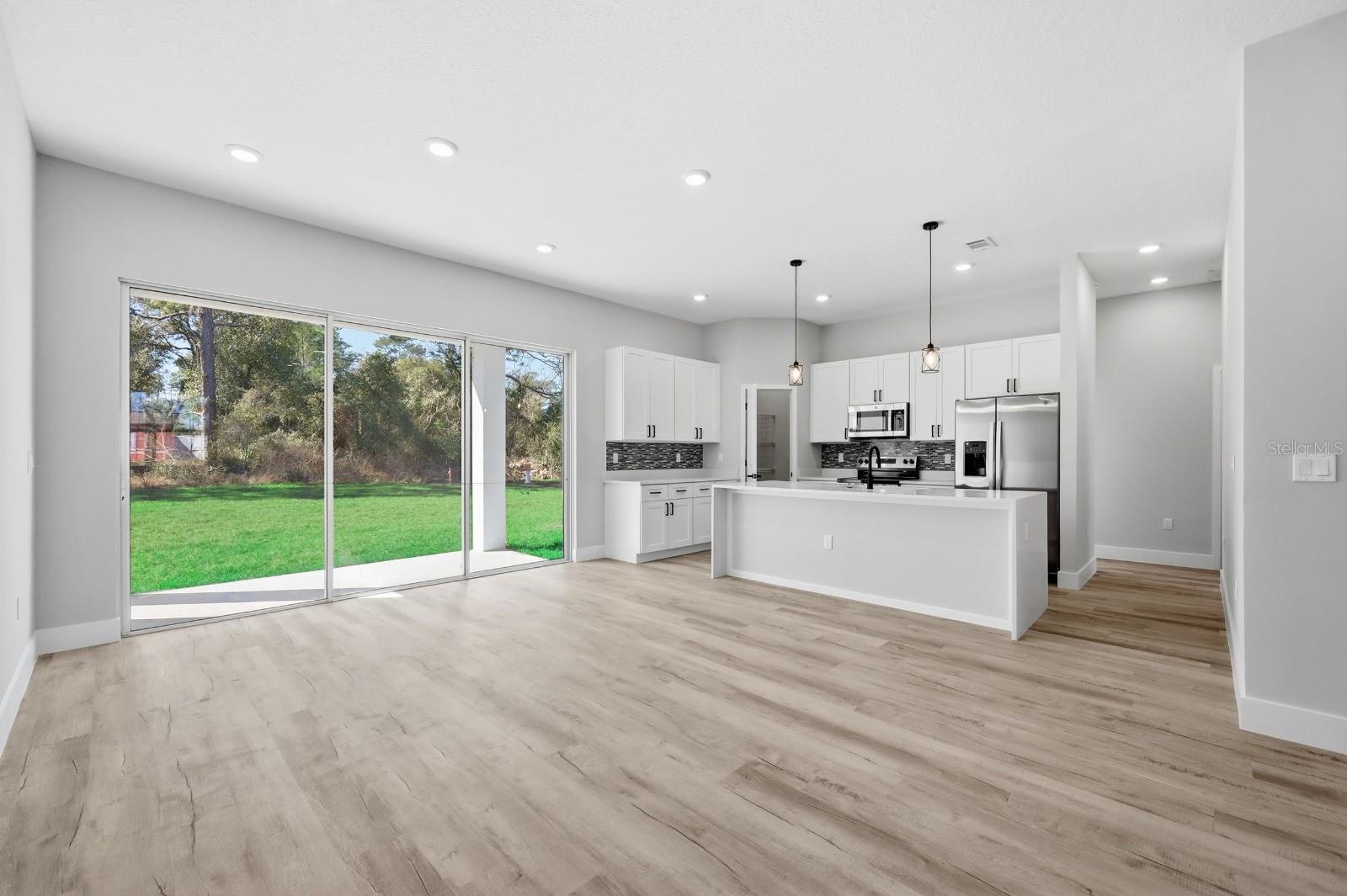 MARION OAKS UN 9 - Residential