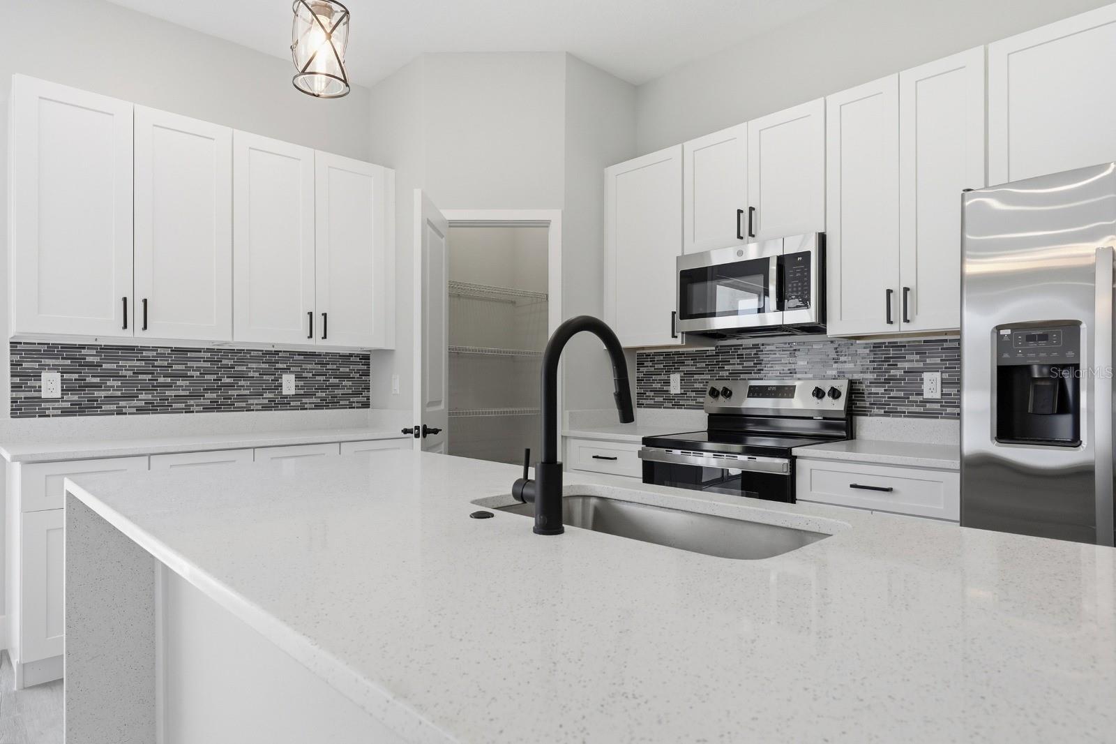 MARION OAKS UN 9 - Residential