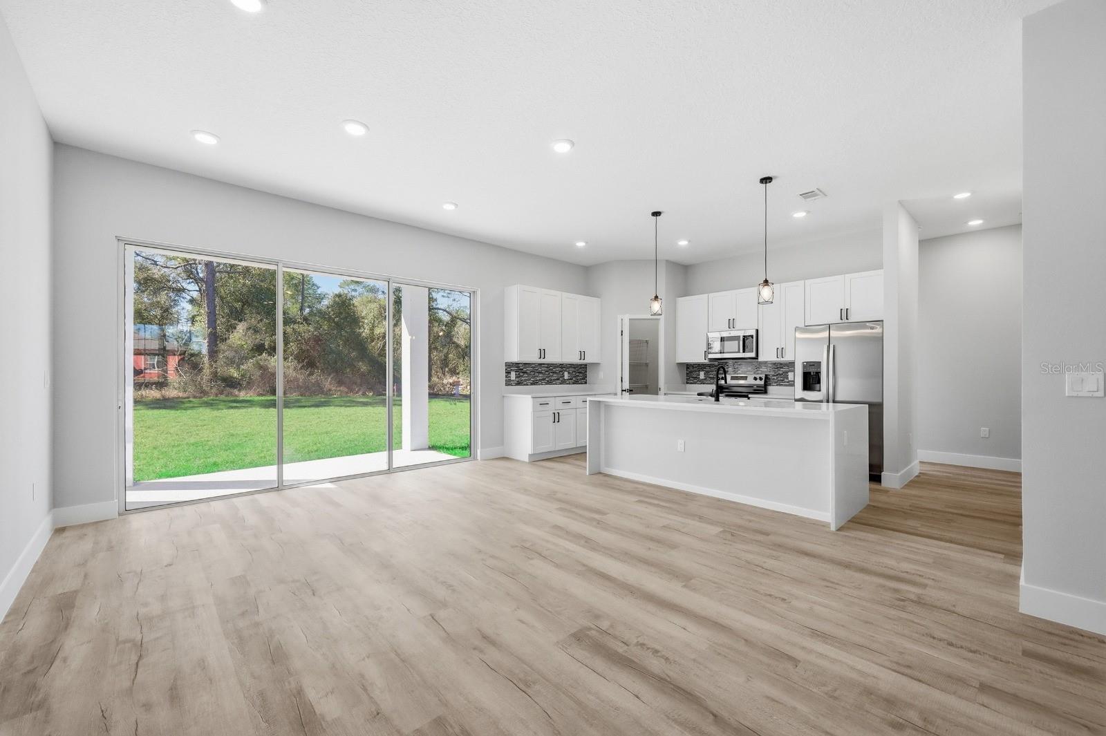 MARION OAKS UN 9 - Residential