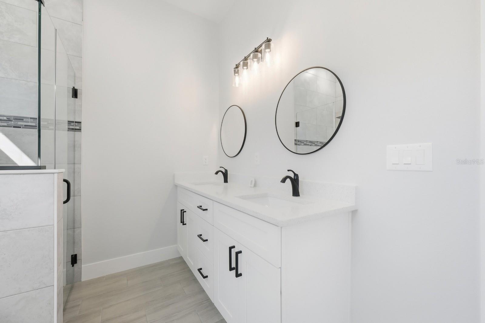 MARION OAKS UN 9 - Residential