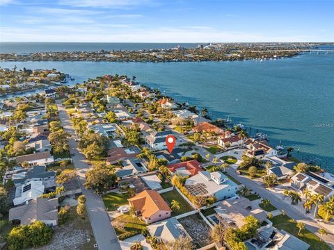 196 1ST STREET W TIERRA VERDE FL 33715