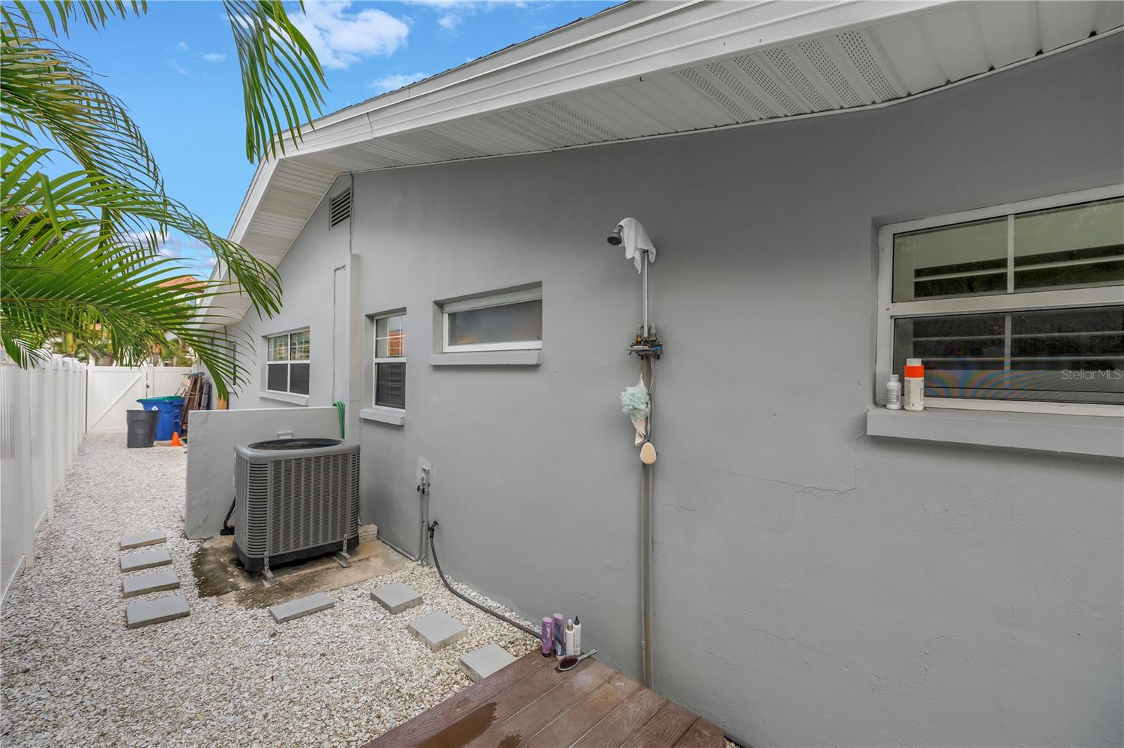 TIERRA VERDE - Residential