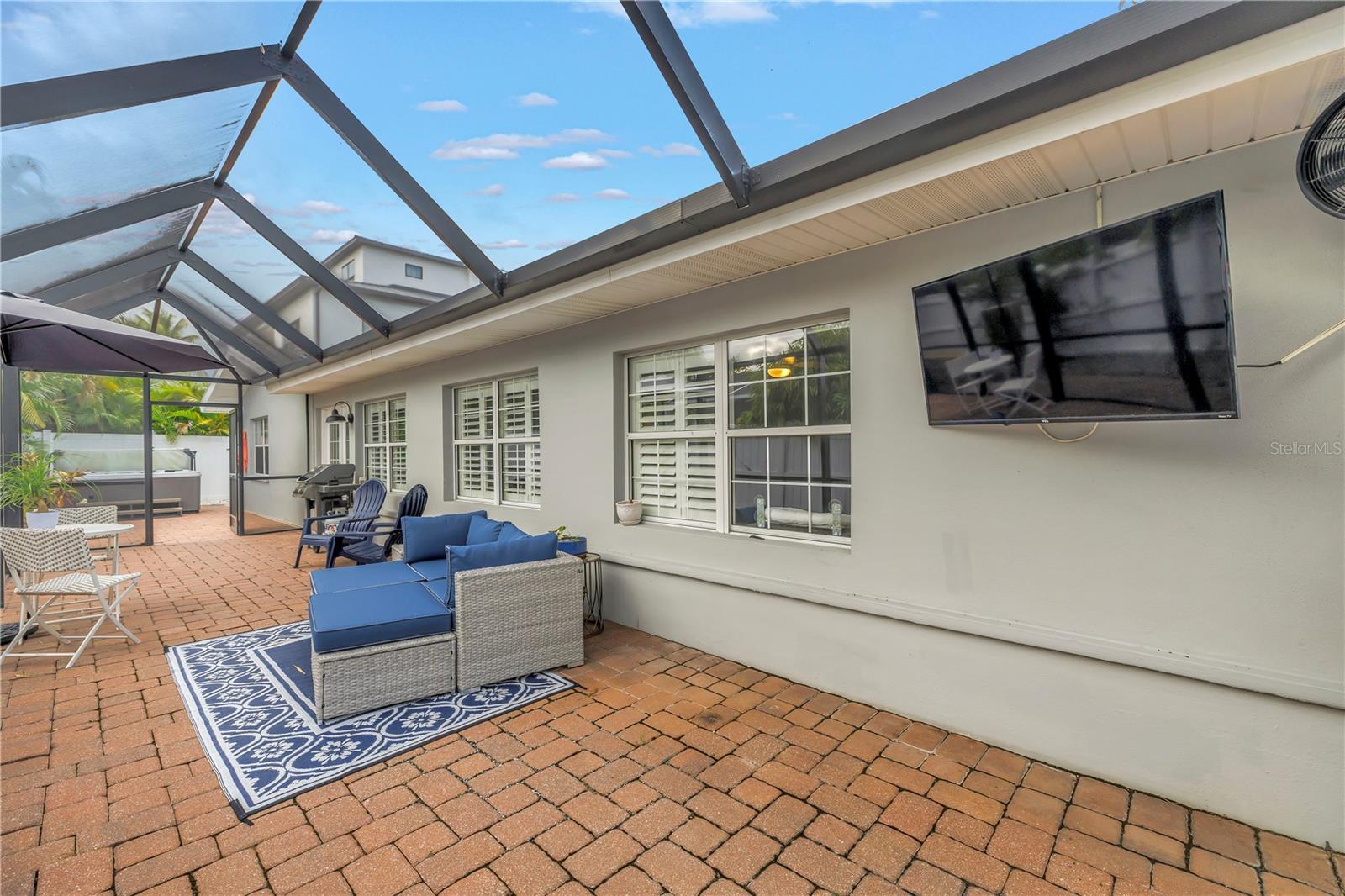 TIERRA VERDE - Residential