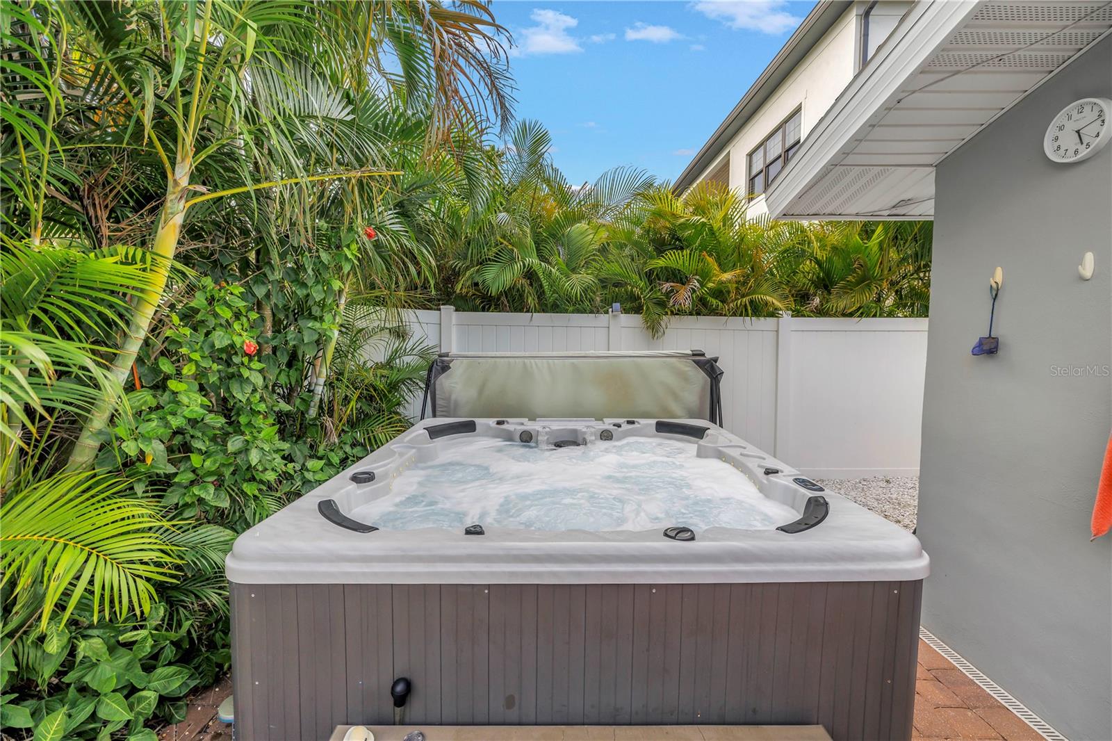 TIERRA VERDE - Residential