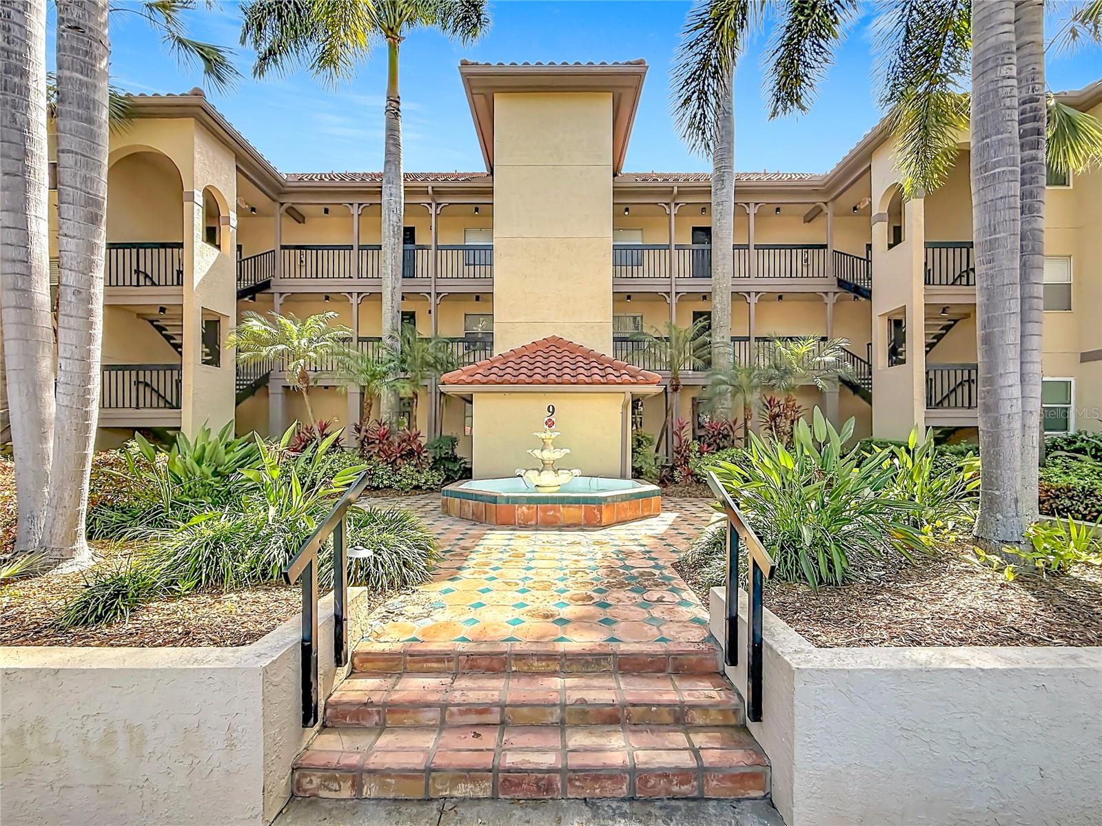 2400 FEATHER SOUND DRIVE 933