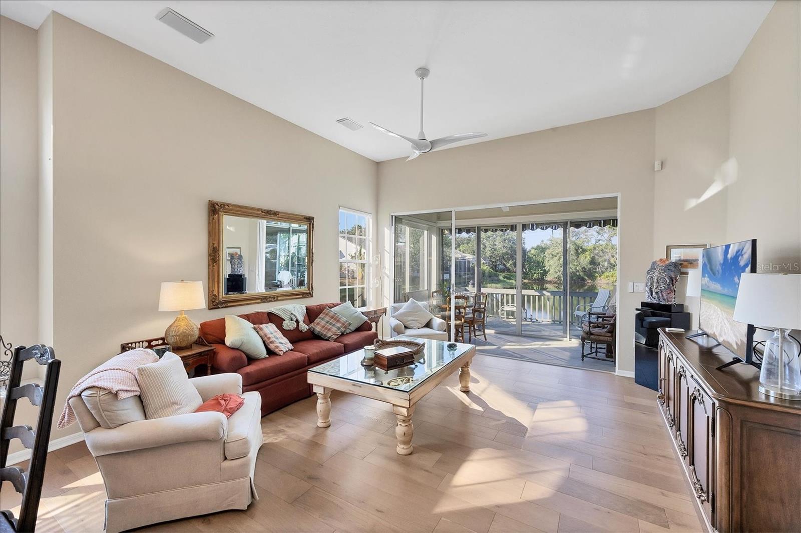 UNIVERSITY PARK - Residential Lease