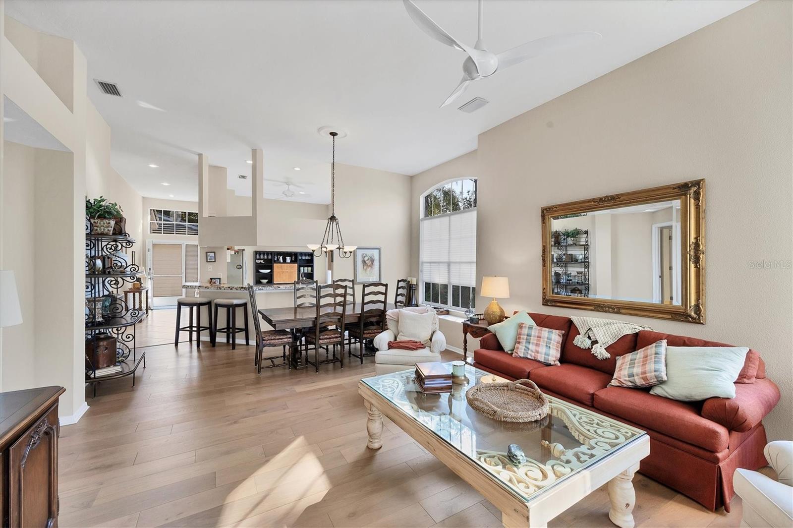 UNIVERSITY PARK - Residential Lease