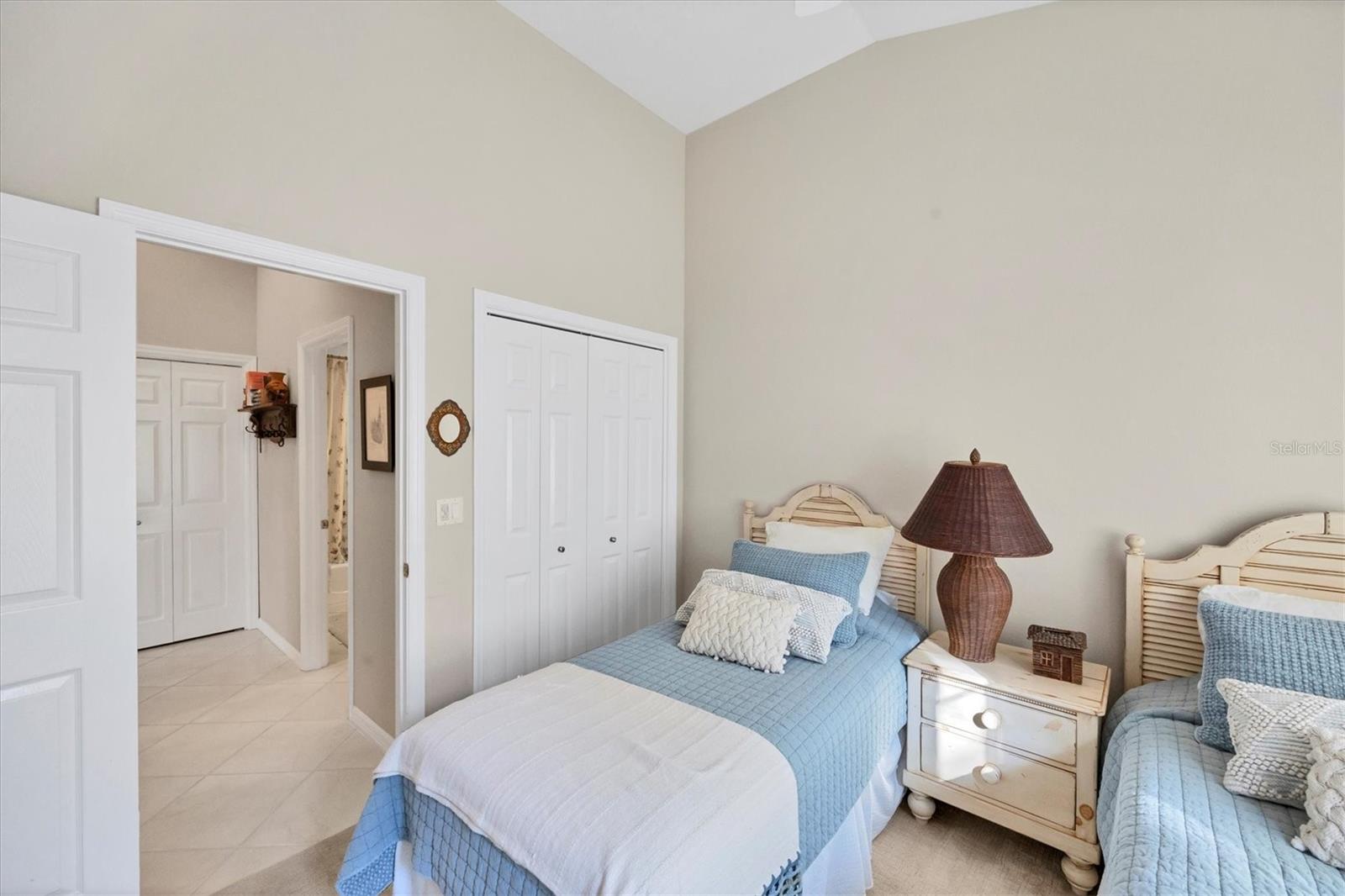 UNIVERSITY PARK - Residential Lease