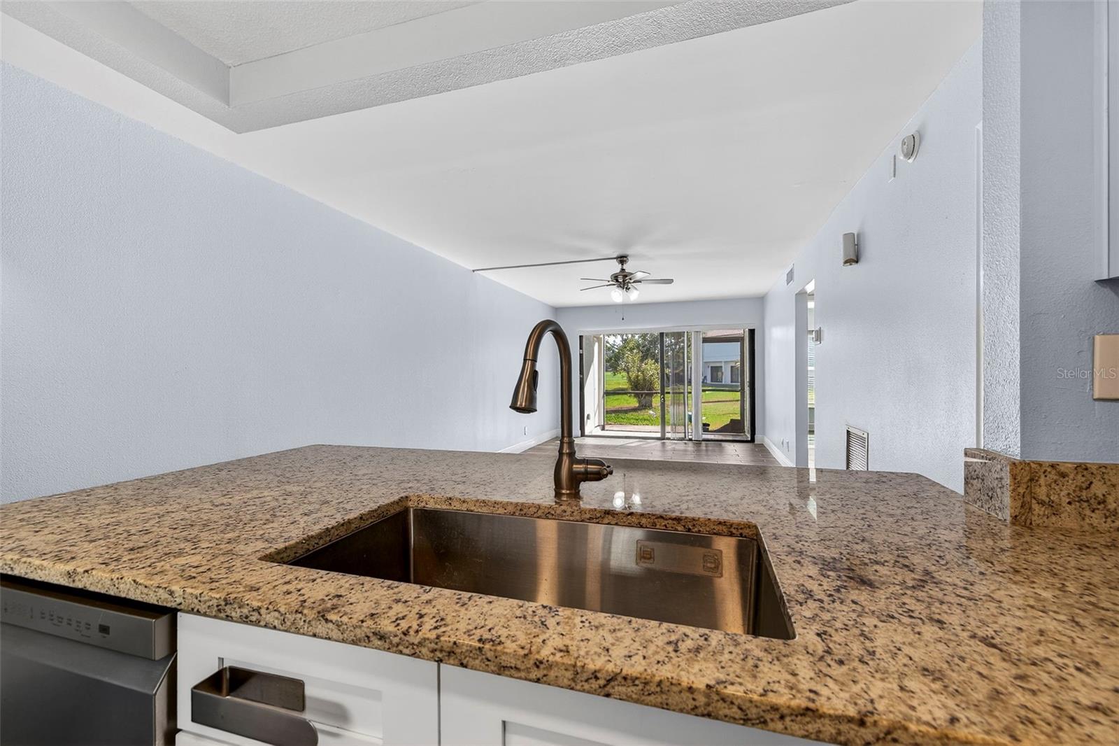 CASA DEL MAR CONDO III - Residential