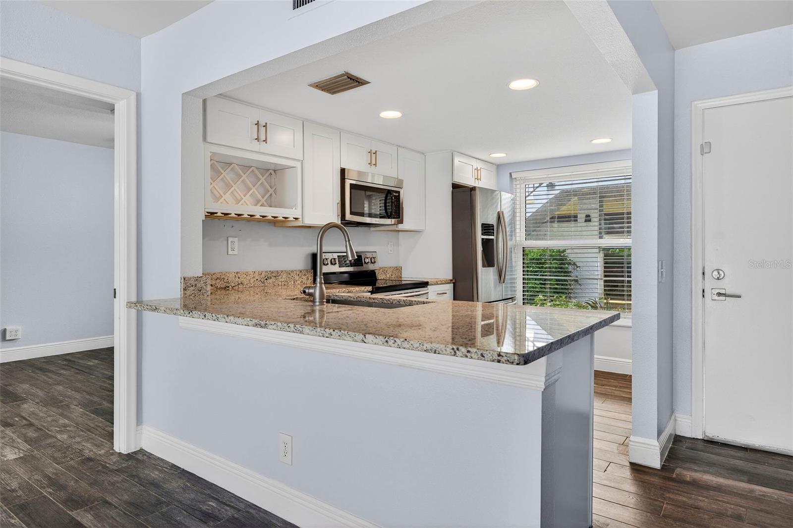 CASA DEL MAR CONDO III - Residential