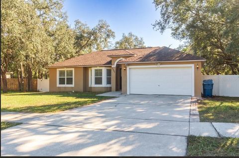 Photo of 1552 Deltona Boulevard, Spring Hill, FL 34606 (MLS # W7879993) Photo of 1552 Deltona Boulevard, Spring Hill, FL 34606 (MLS # W7879993)