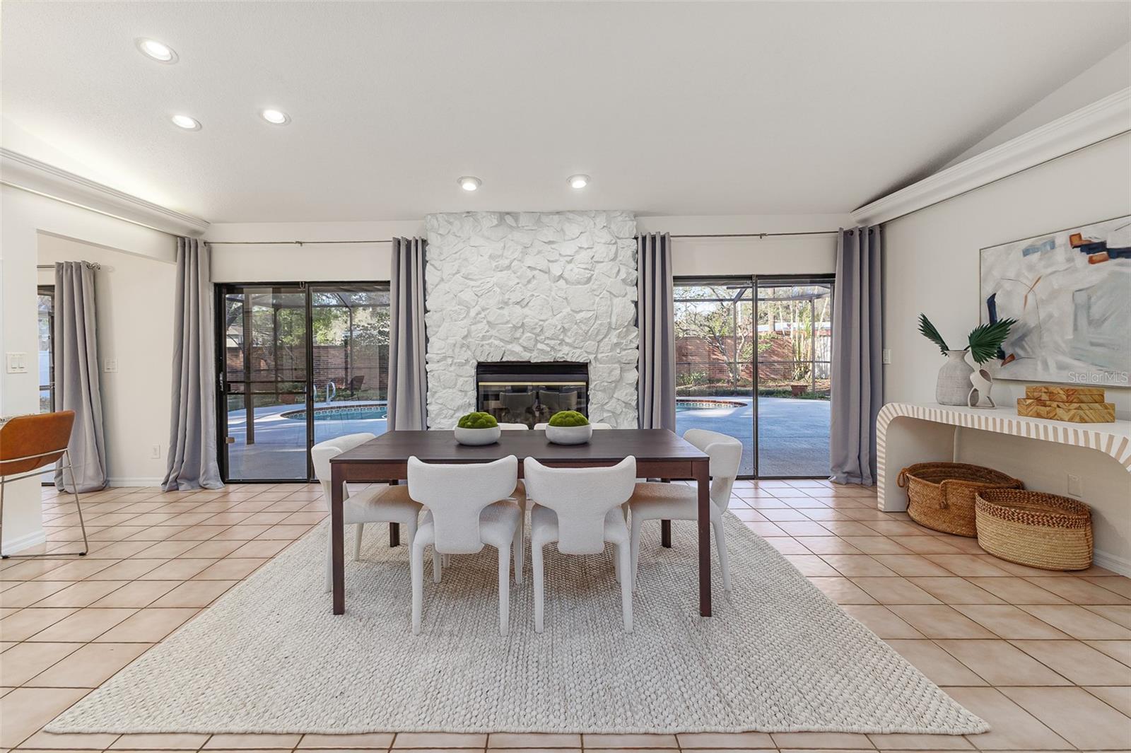 THERESA ARBOR - Residential