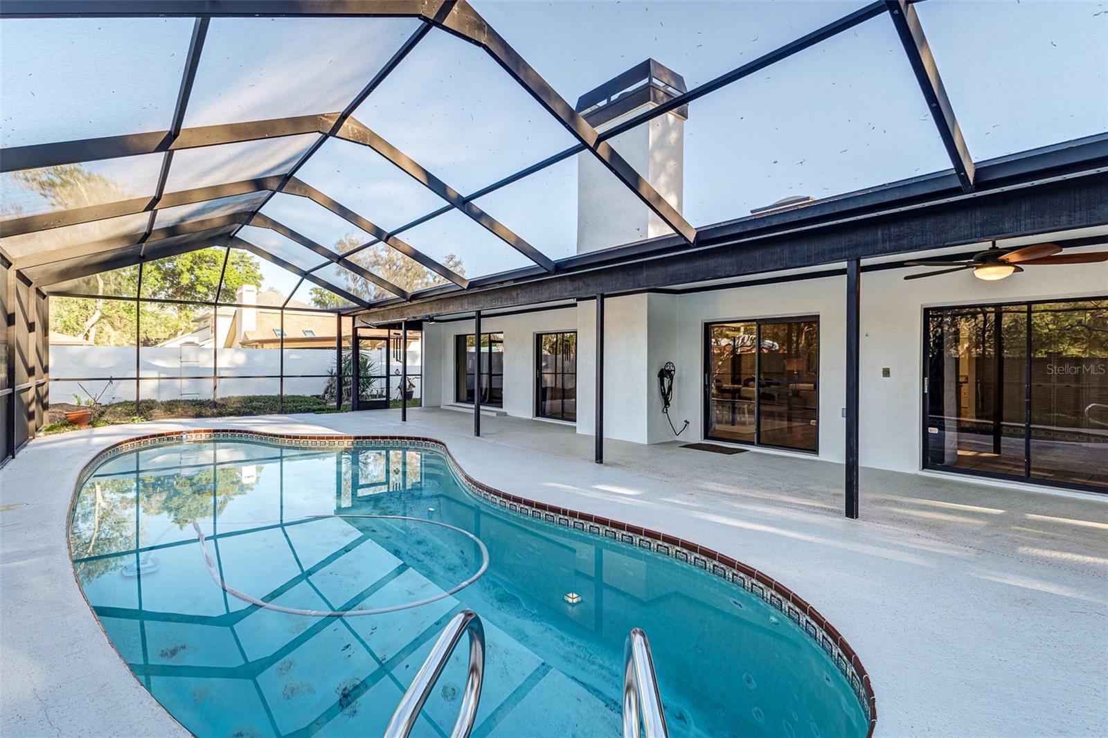 THERESA ARBOR - Residential