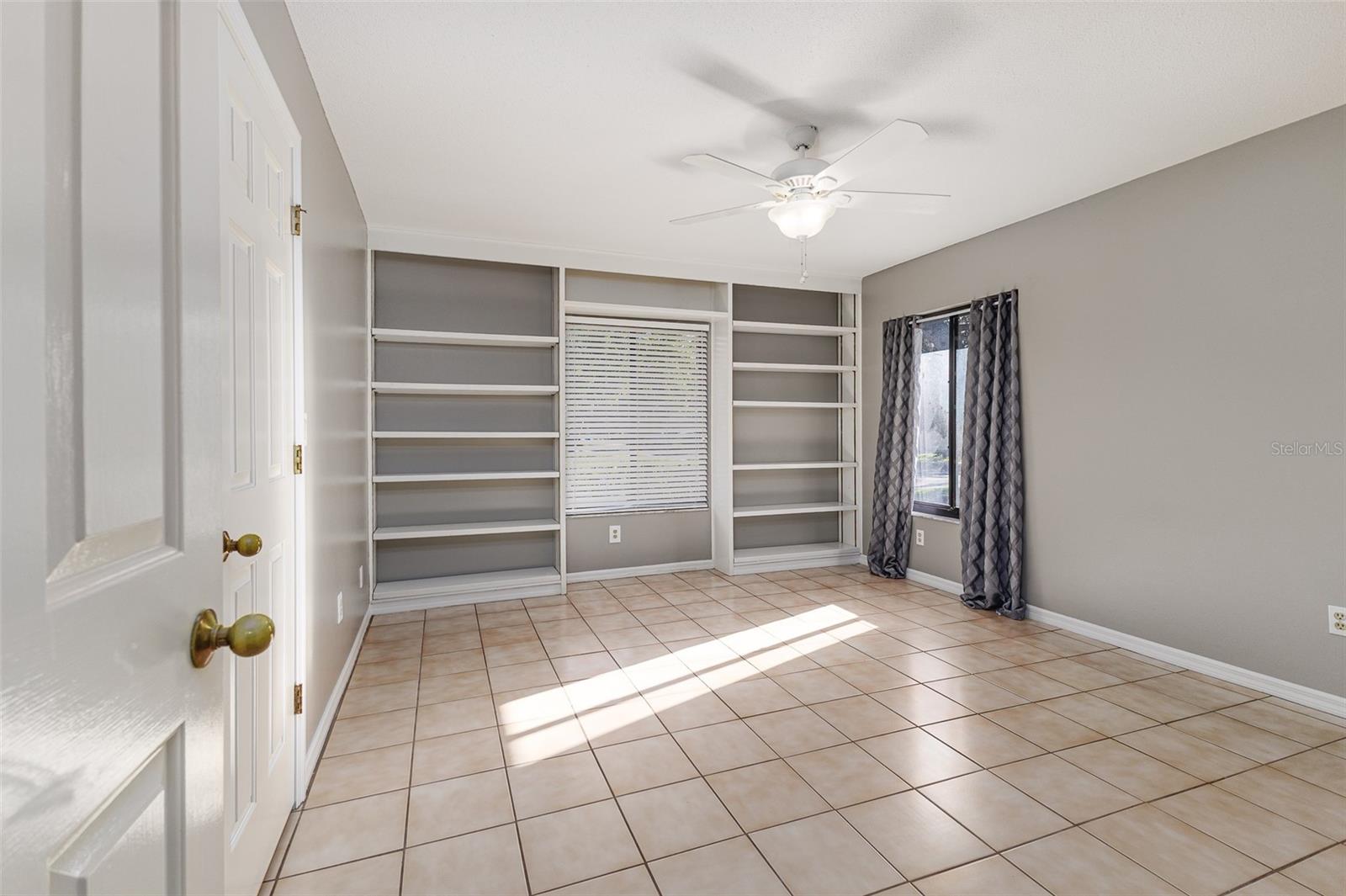 THERESA ARBOR - Residential