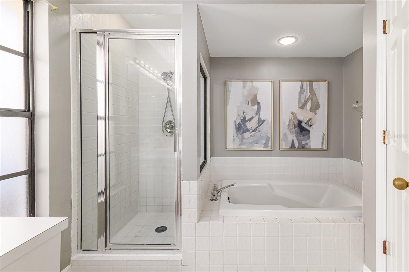 THERESA ARBOR - Residential