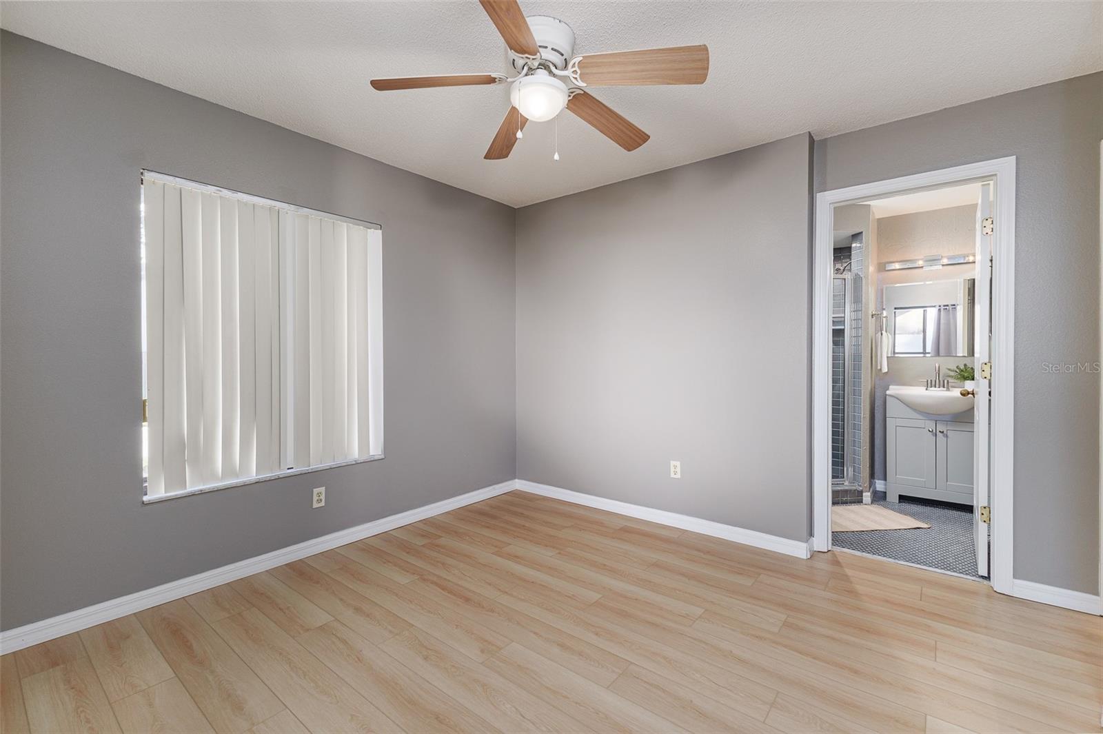 THERESA ARBOR - Residential