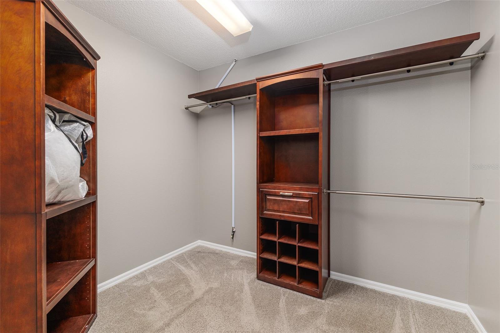 THERESA ARBOR - Residential