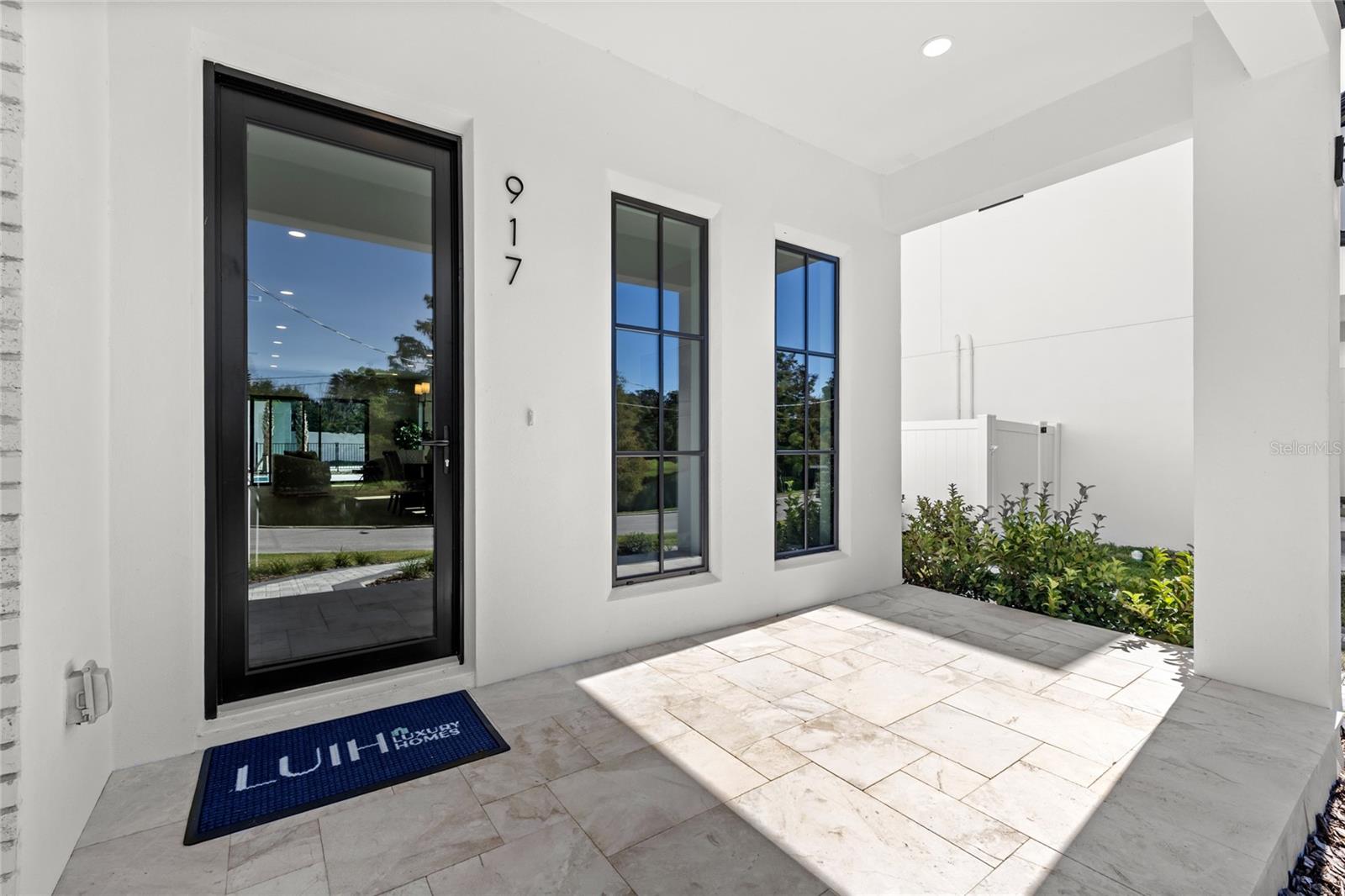 917 LAKE EMERALD DRIVE