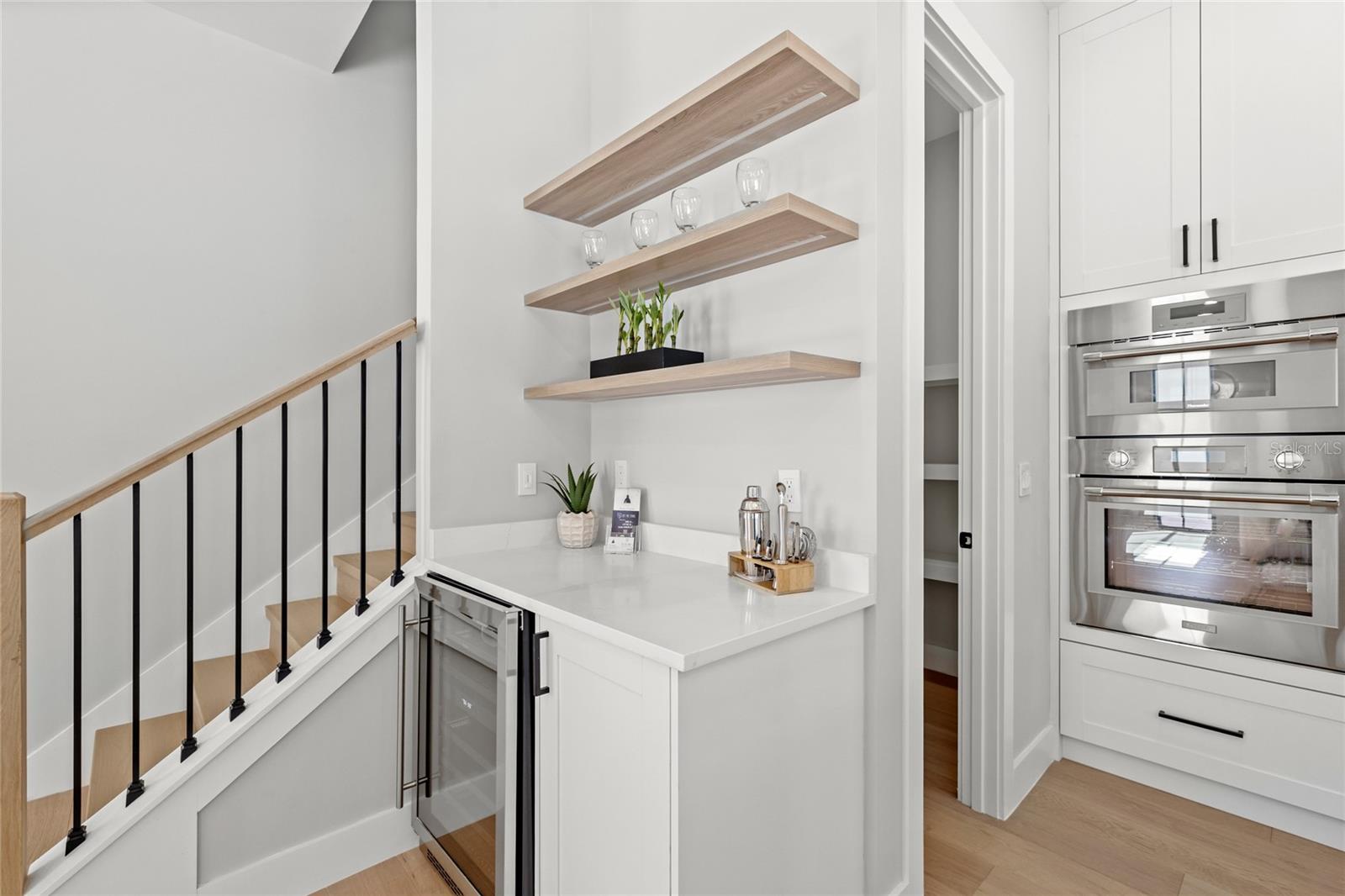 LAKE EMERALD - Residential