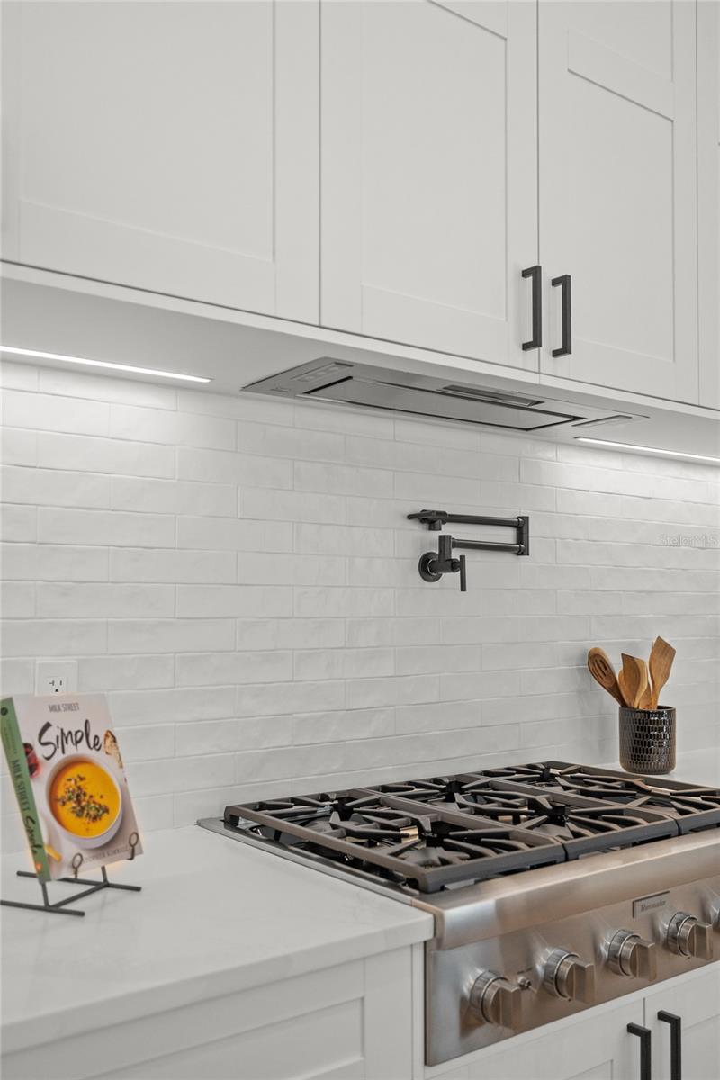 LAKE EMERALD - Residential