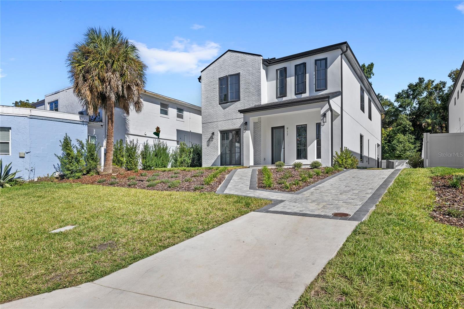 917 LAKE EMERALD DRIVE