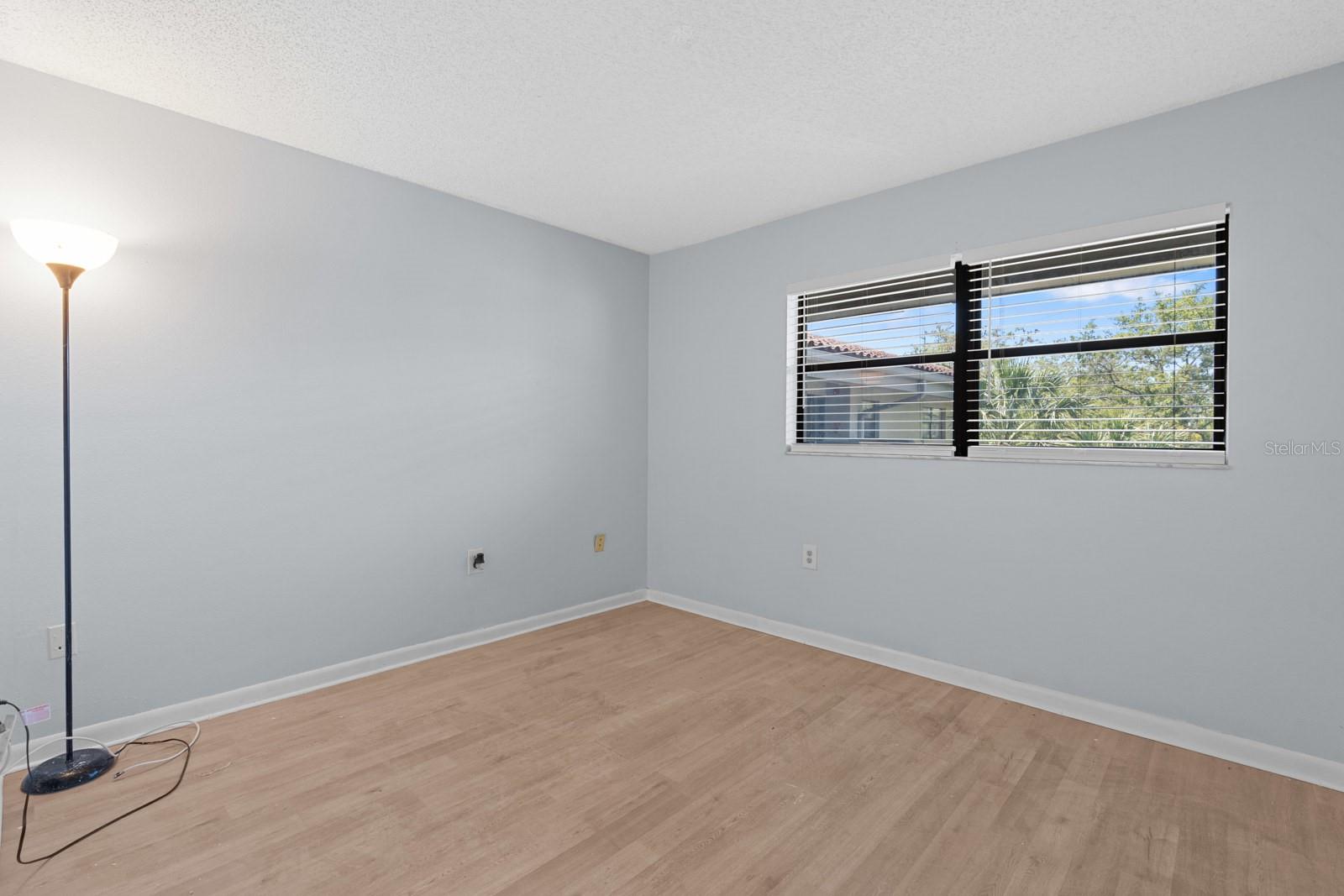 RUSTLEWOOD AT COUNTRYSIDE CONDO - Residential