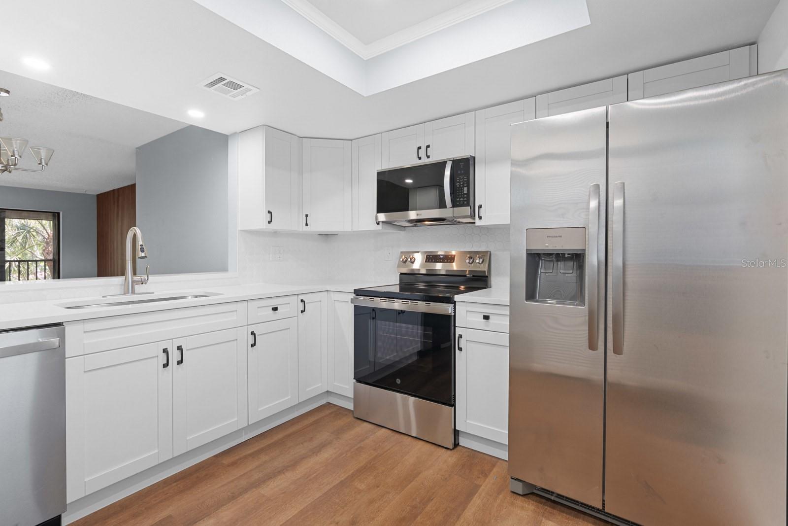 RUSTLEWOOD AT COUNTRYSIDE CONDO - Residential