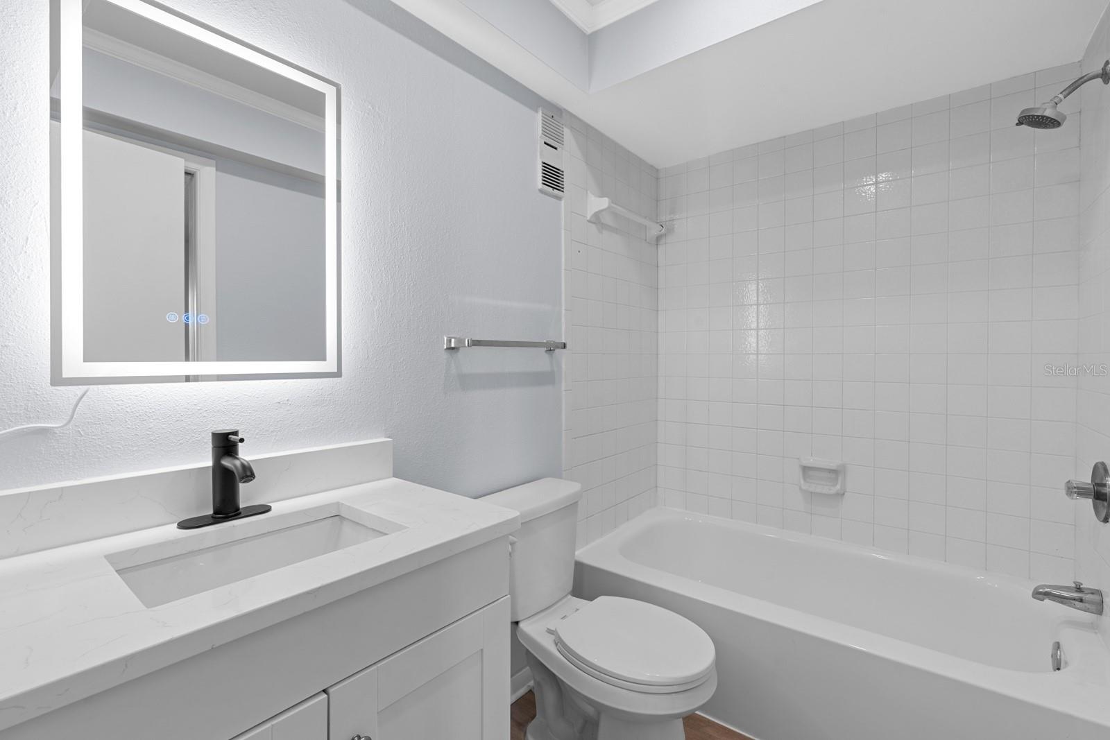 RUSTLEWOOD AT COUNTRYSIDE CONDO - Residential