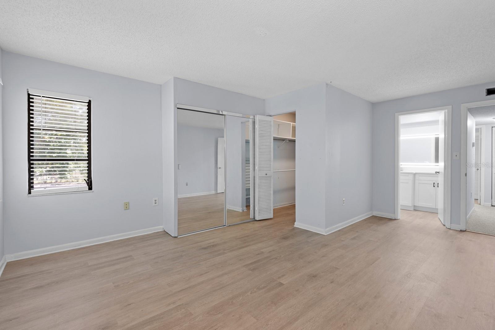 RUSTLEWOOD AT COUNTRYSIDE CONDO - Residential