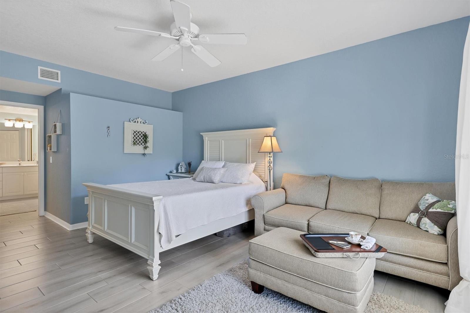 CEDAR HOLLOW AT TARA - Residential