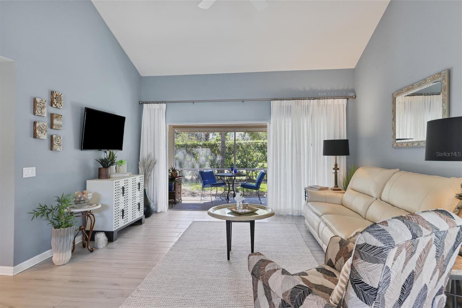 CEDAR HOLLOW AT TARA - Residential