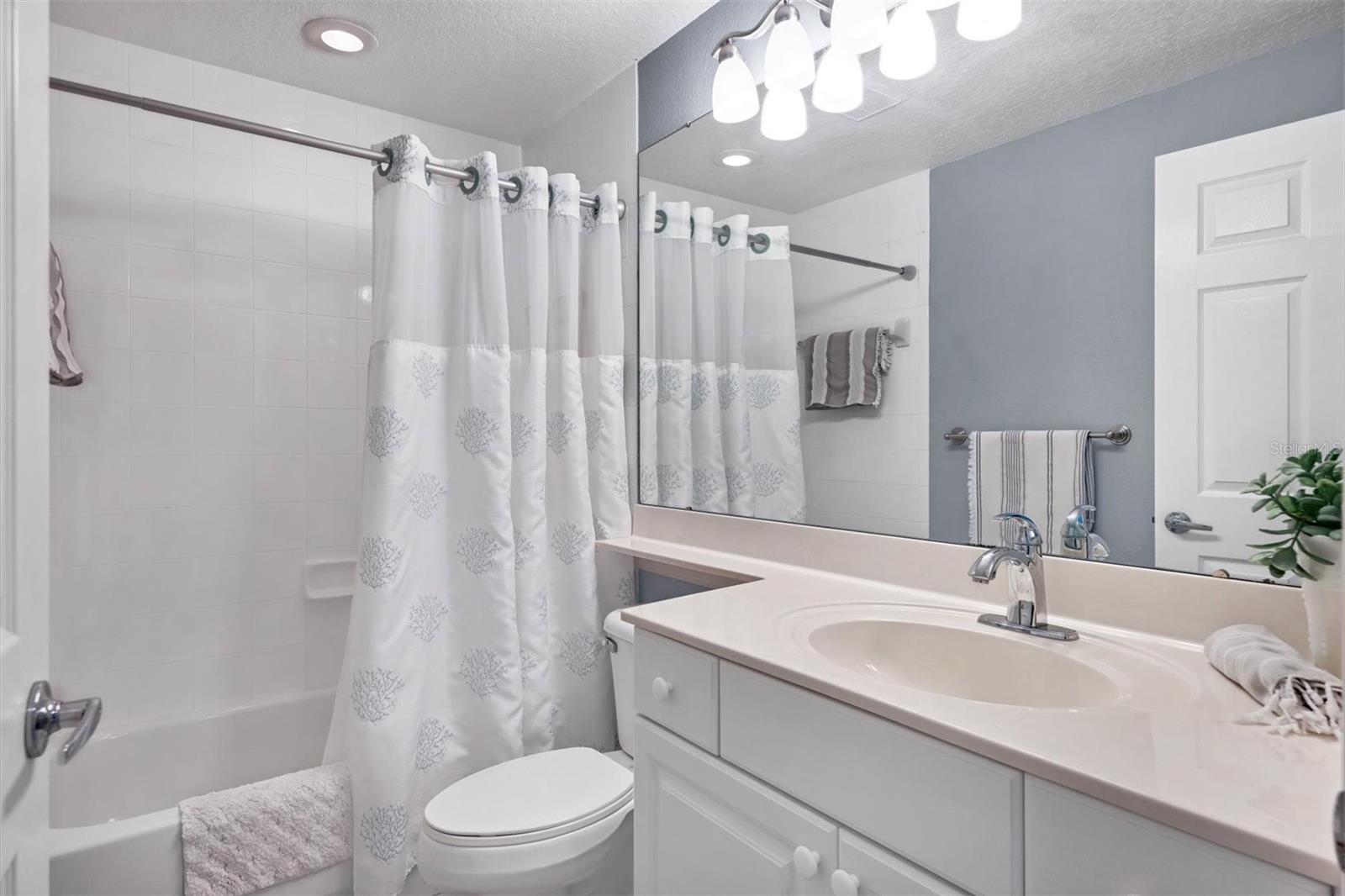 CEDAR HOLLOW AT TARA - Residential