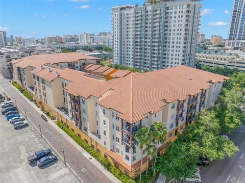 Photo of 200 4th Avenue S #302, St Petersburg, FL 33701 (MLS # TB8501633)