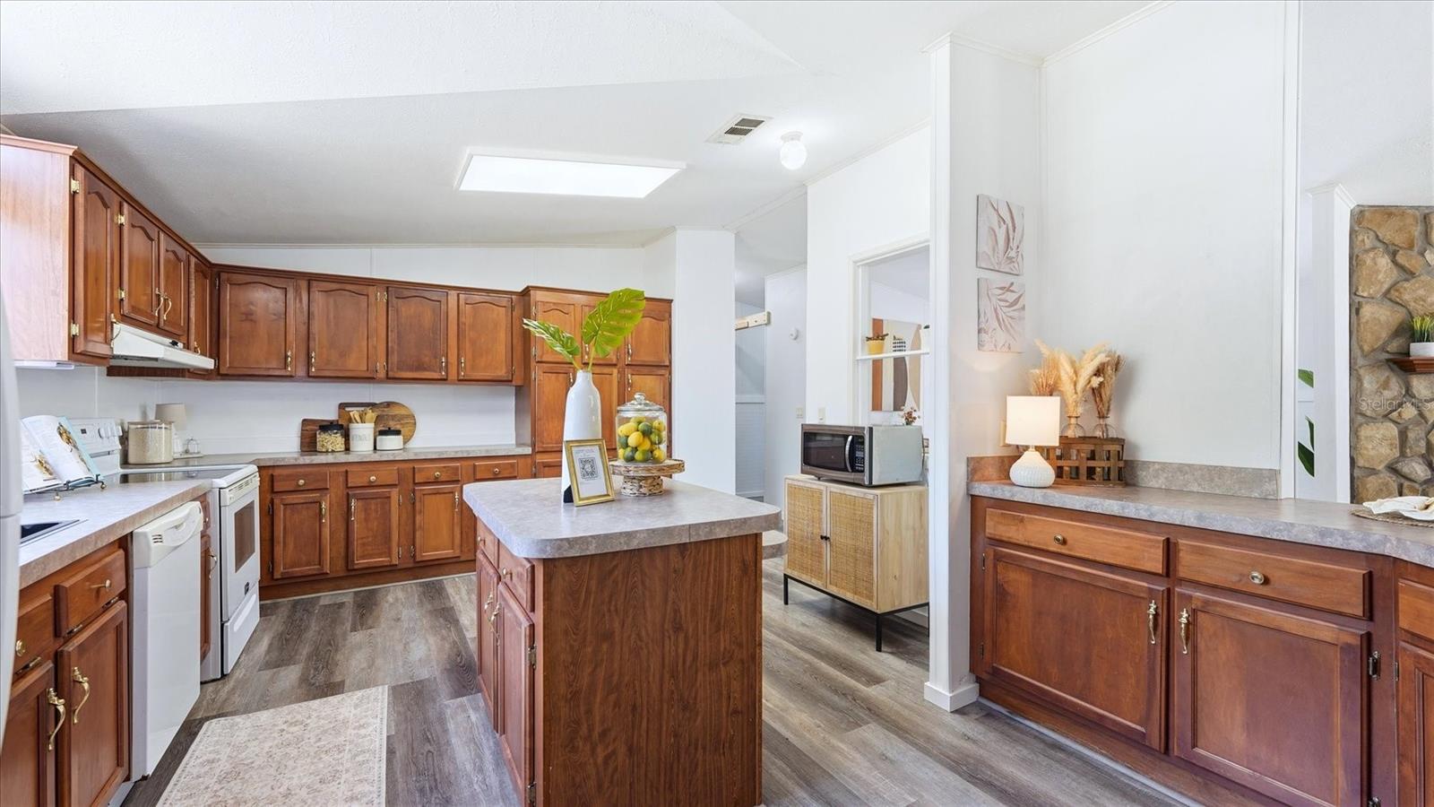 ALLENDALE ACRES - Residential