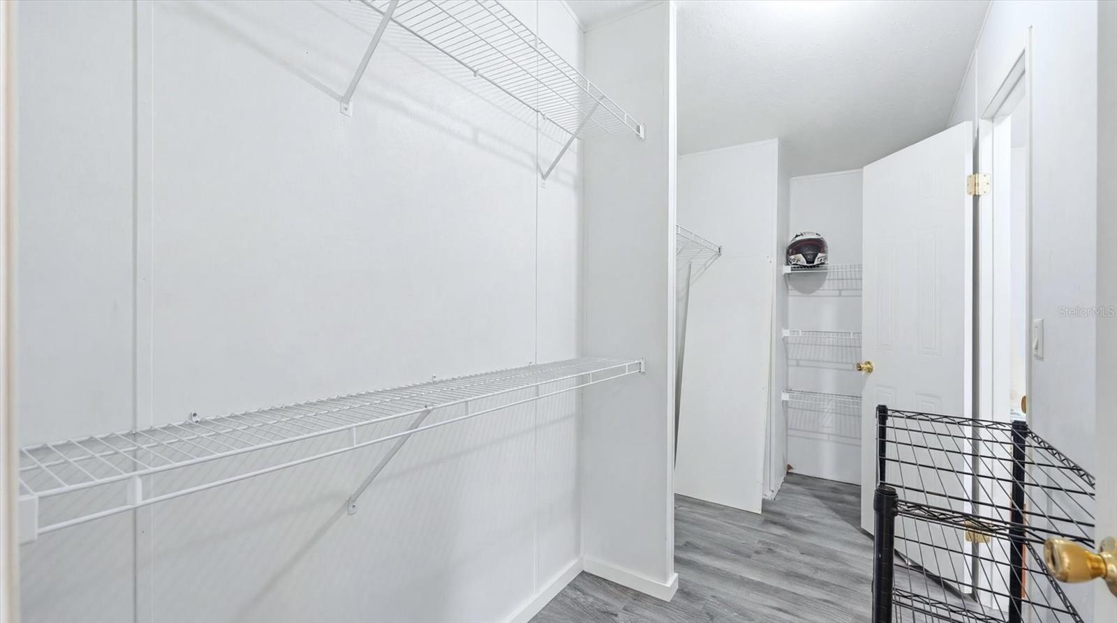 ALLENDALE ACRES - Residential