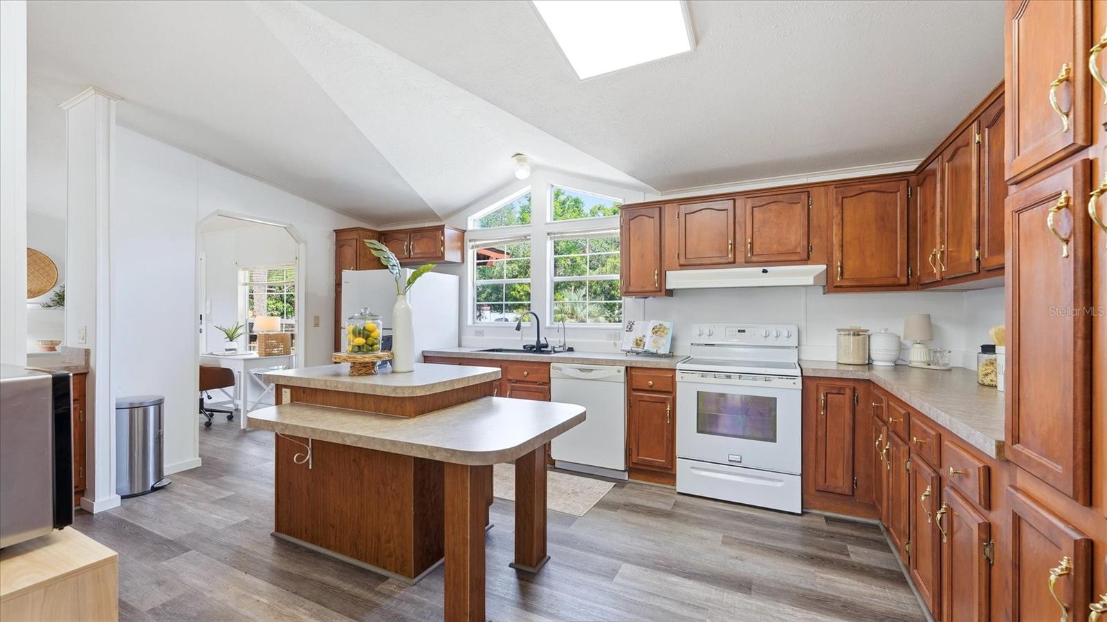 ALLENDALE ACRES - Residential